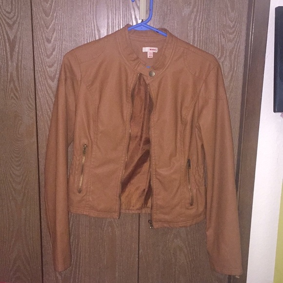 Jackets & Blazers - Jacket